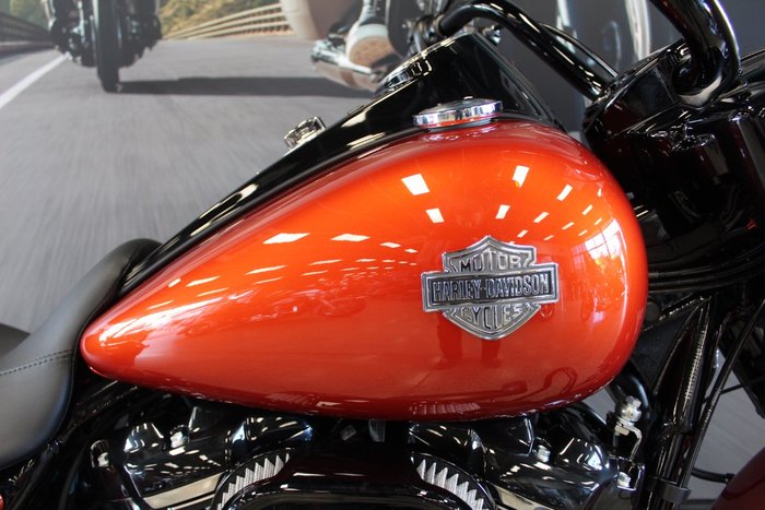 2025 Harley-davidson FLHRXS ROAD KING SPECIAL WHISKEY FIRE