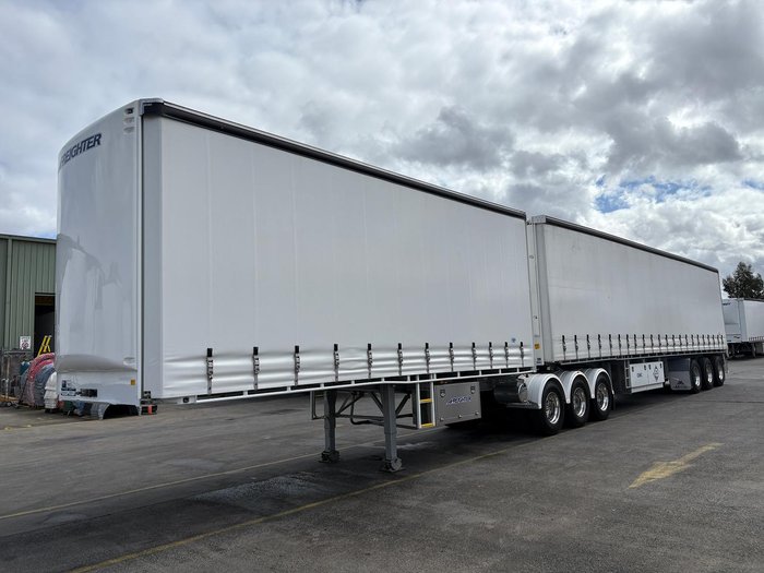 2024 MaxiTrans/CIMC St3 34 Pallet Sd B Double Curtain Siders