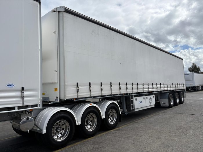 2024 MaxiTrans/CIMC St3 34 Pallet Sd B Double Curtain Siders