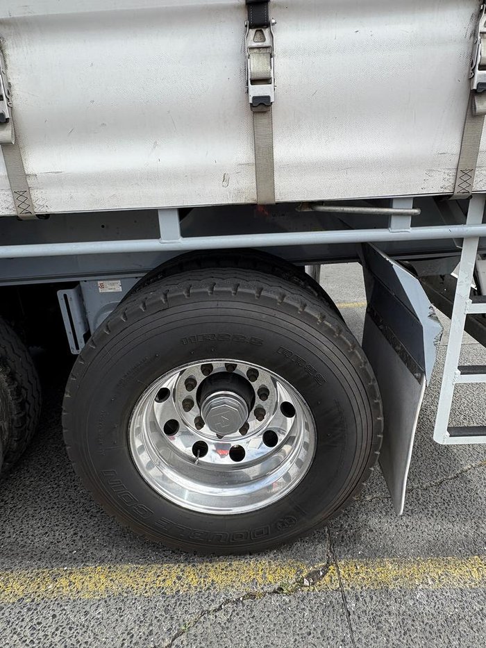 2024 MaxiTrans/CIMC St3 34 Pallet Sd B Double Curtain Siders