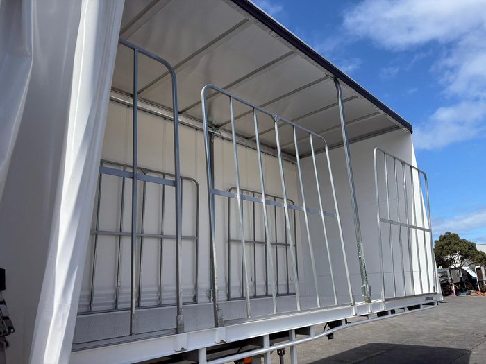 2024 MaxiTrans/CIMC St3 34 Pallet Sd B Double Curtain Siders