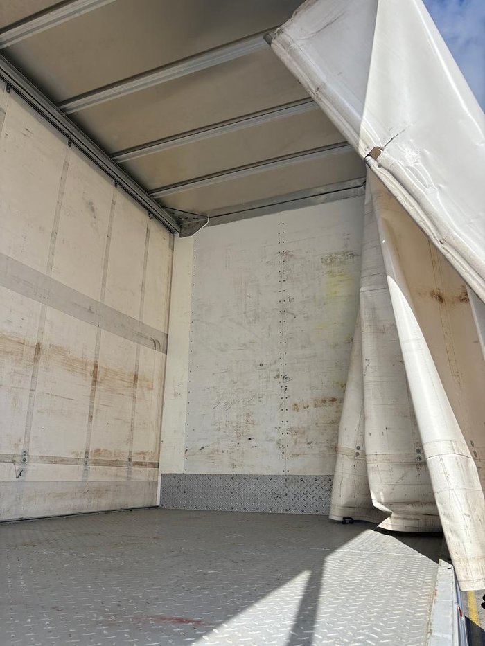 2024 MaxiTrans/CIMC St3 34 Pallet Sd B Double Curtain Siders