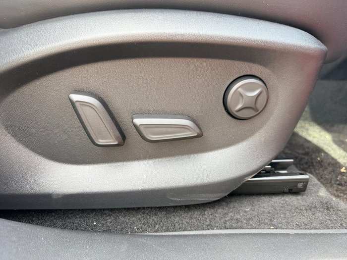 2025 MG HS Hybrid+ Essence AS33H MY25 Diamond Red