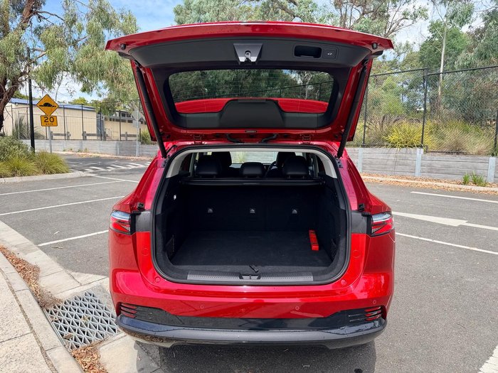 2025 MG HS Hybrid+ Essence AS33H MY25 Diamond Red