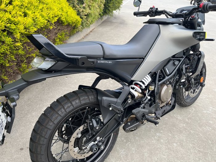 2024 Husqvarna SVARTPILEN 401 Grey