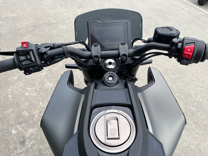 2024 Husqvarna SVARTPILEN 401 Grey