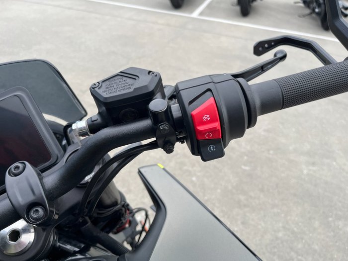 2024 Husqvarna SVARTPILEN 401 Grey
