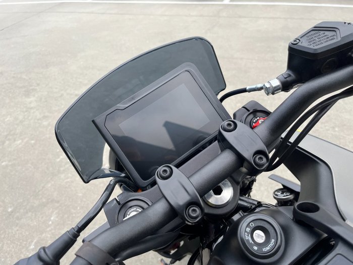 2024 Husqvarna SVARTPILEN 401 Grey