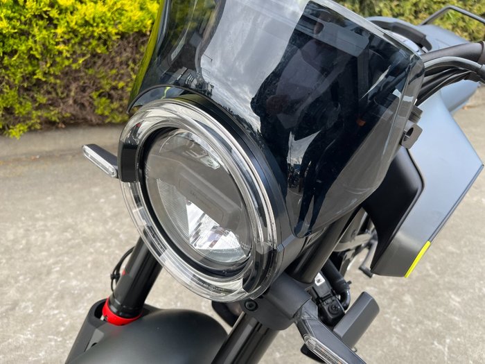 2024 Husqvarna SVARTPILEN 401 Grey