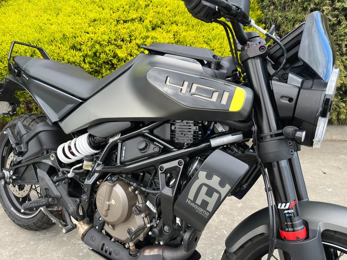 2024 Husqvarna SVARTPILEN 401 Grey