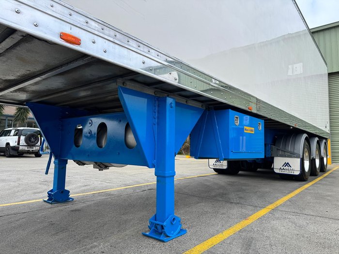 2011 Maxitrans St3 22 Pallet -28 Freezer Meat Hanger 