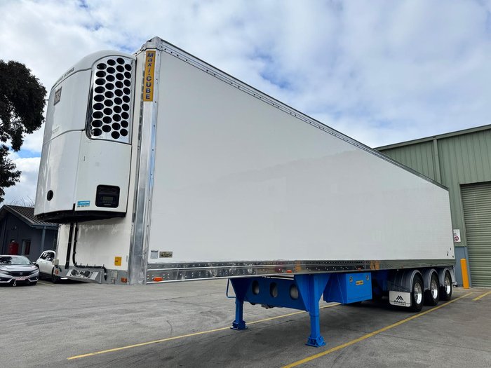2011 Maxitrans St3 22 Pallet -28 Freezer Meat Hanger Blue