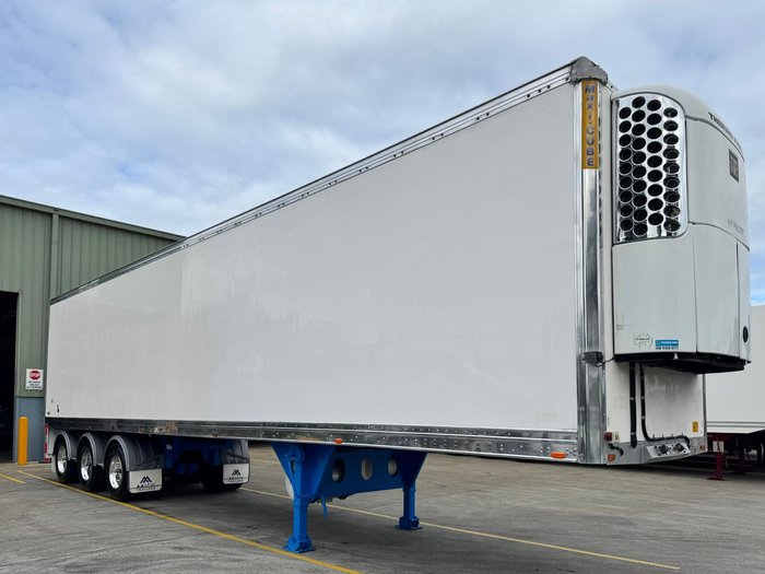 2011 Maxitrans St3 22 Pallet -28 Freezer Meat Hanger