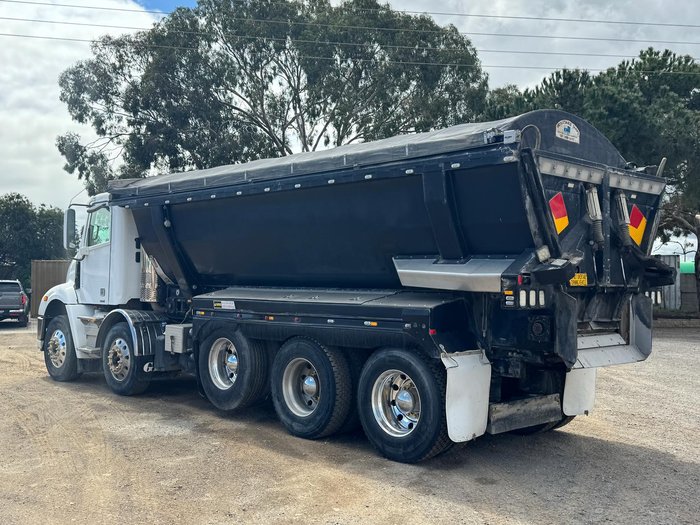 2012 Freightliner Columbia Cl112