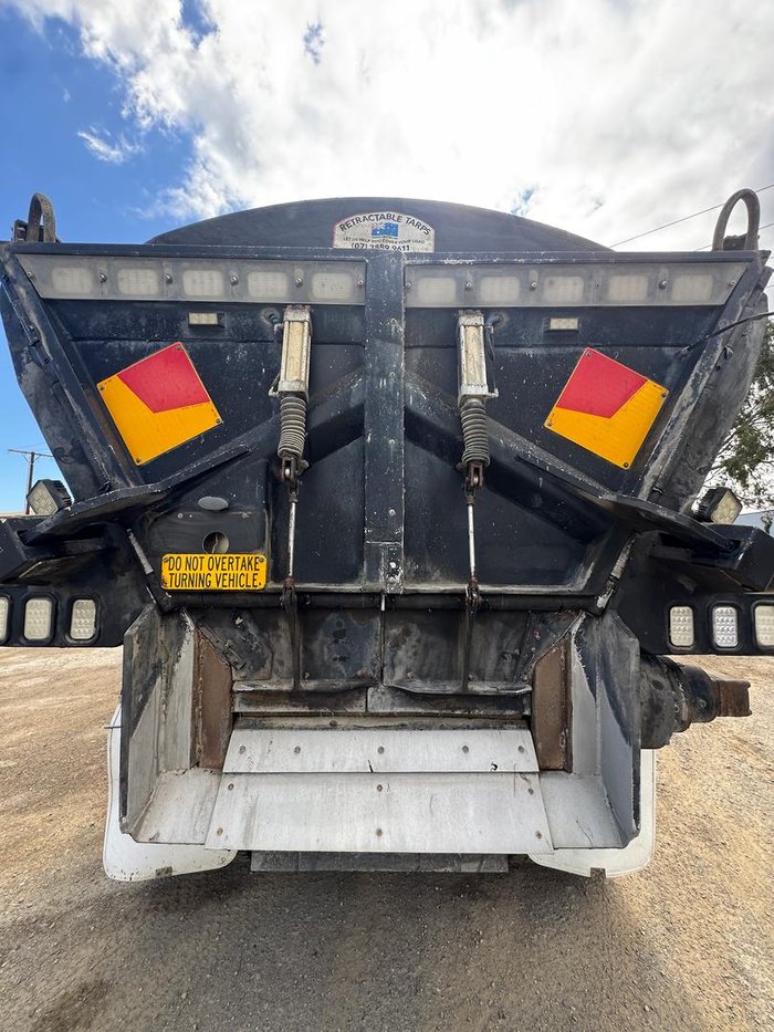 2012 Freightliner Columbia Cl112