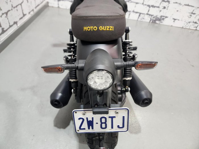 2021 Moto Guzzi V9 Bobber V9 Green
