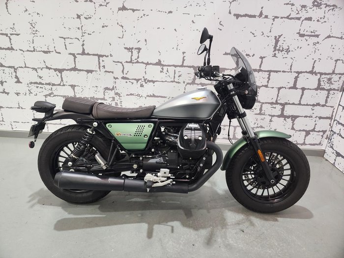 2021 Moto Guzzi V9 Bobber V9 Green