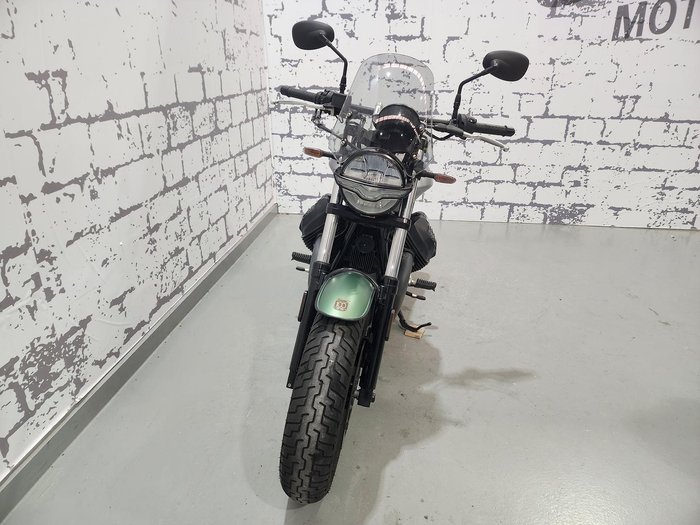 2021 Moto Guzzi V9 Bobber V9 Green