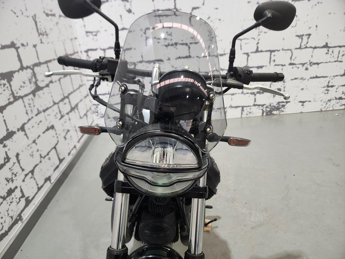 2021 Moto Guzzi V9 Bobber V9 Green