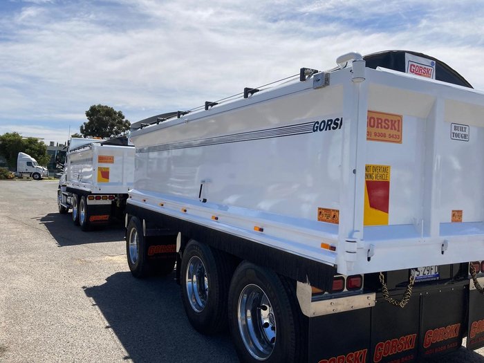 2024 Freightliner Cascadia 116 Tipper White