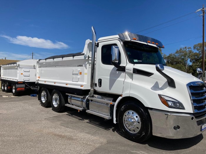 2024 Freightliner Cascadia 116 Tipper White