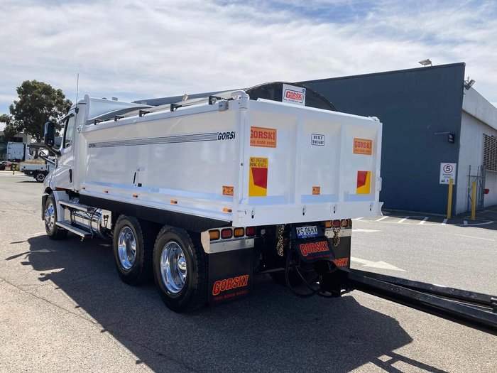 2024 Freightliner Cascadia 116 Tipper White