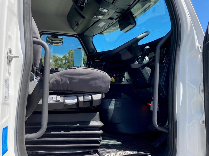 2024 Freightliner Cascadia 116 Tipper White