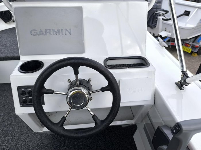 2023 Formosa SRT 525 Side Console
