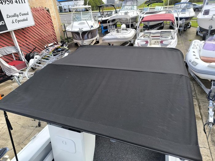 2023 Formosa SRT 525 Side Console