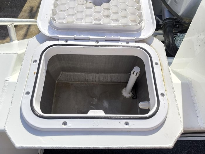 2023 Formosa SRT 525 Side Console