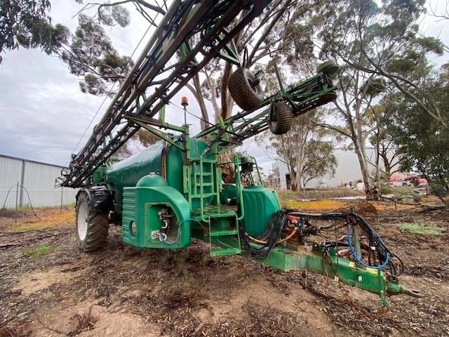 2009 Goldacres Prairie 6500L Boom Spray