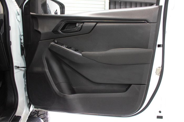 2020 Isuzu D-MAX SX MY19 4X4 Dual Range Splash White