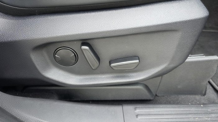 2024 Ford Everest Platinum