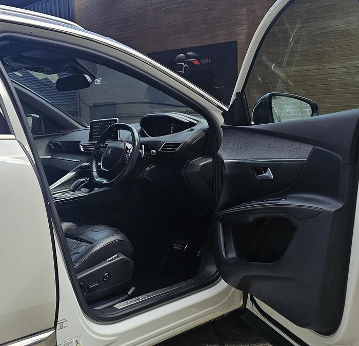 2020 Peugeot 5008 GT Line P87 MY20 Pearl White