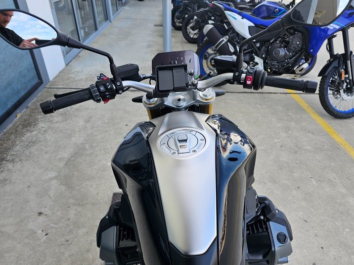 2024 BMW Motorrad R 1250 R Black