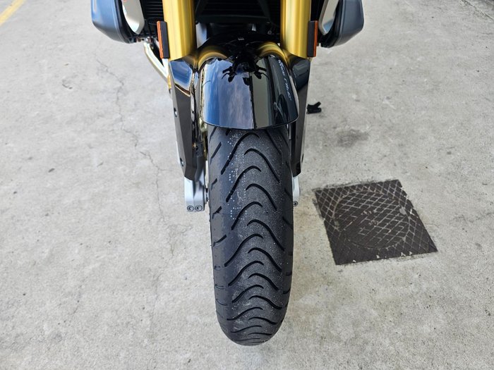 2024 BMW Motorrad R 1250 R Black