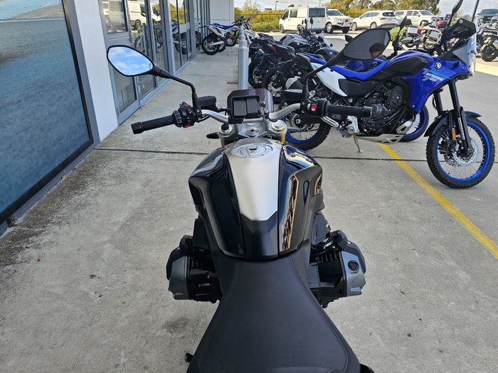 2024 BMW Motorrad R 1250 R Black