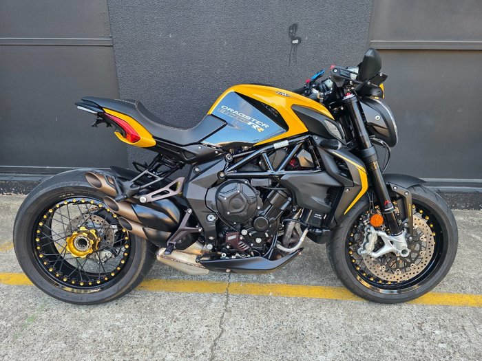 2018 MV Agusta BRUTALE 800 DRAGSTER GOLD