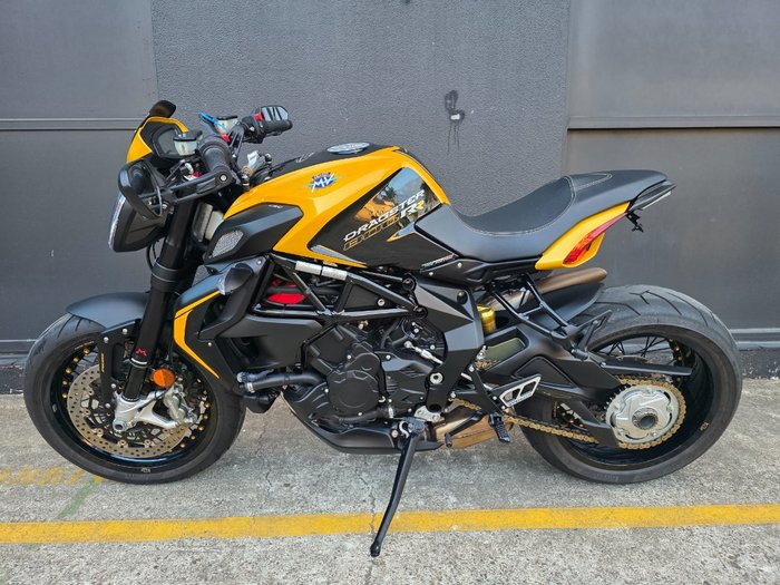 2018 MV Agusta BRUTALE 800 DRAGSTER GOLD