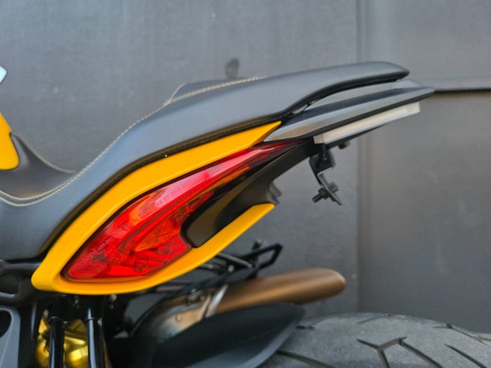 2018 MV Agusta BRUTALE 800 DRAGSTER GOLD