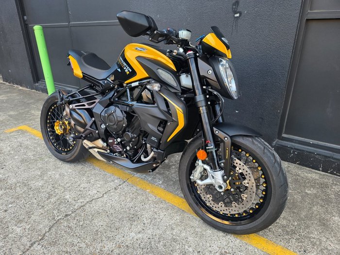 2018 MV Agusta BRUTALE 800 DRAGSTER GOLD