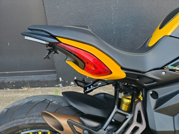 2018 MV Agusta BRUTALE 800 DRAGSTER GOLD