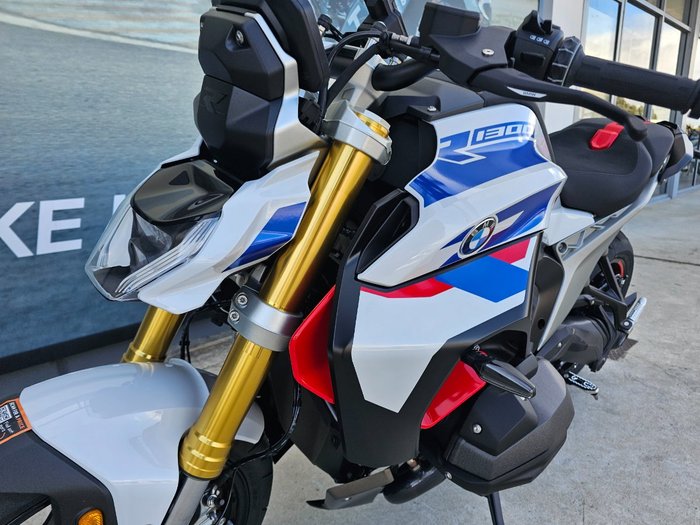 2026 BMW Motorrad 2026 BMW 1300CC R 1300 R LIGHT WHITE