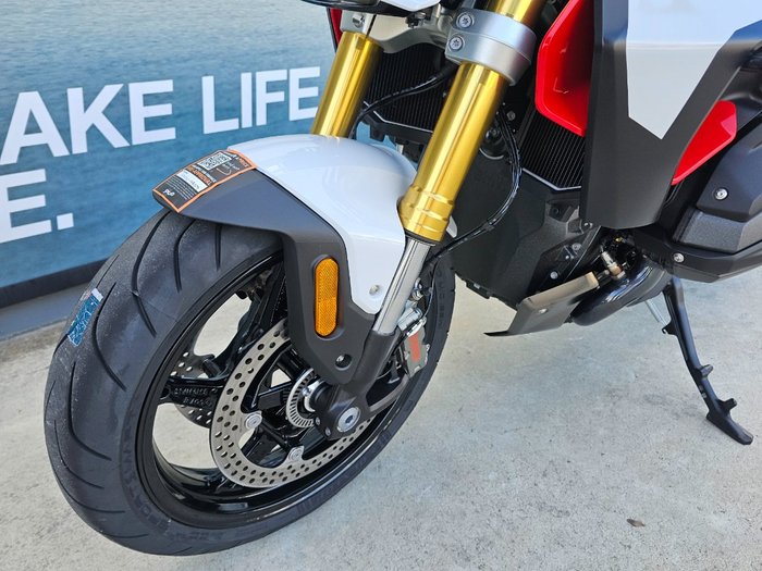 2026 BMW Motorrad 2026 BMW 1300CC R 1300 R LIGHT WHITE