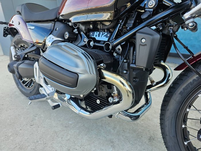 2025 BMW Motorrad R 12 Red