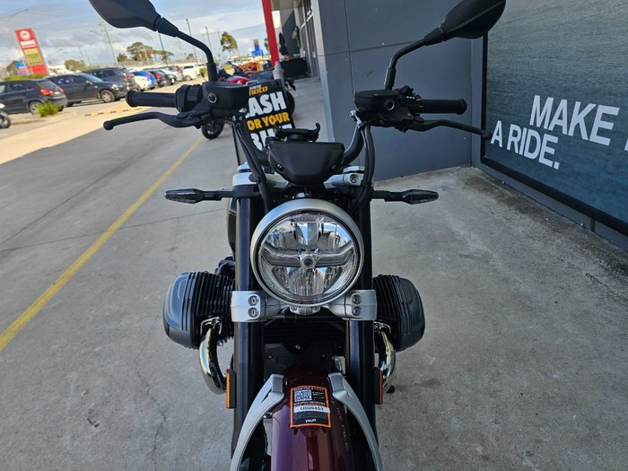 2025 BMW Motorrad R 12 Red