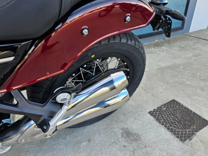 2025 BMW Motorrad R 12 Red