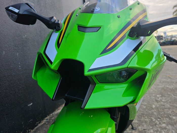 2025 Kawasaki NINJA ZX-10R GREEN