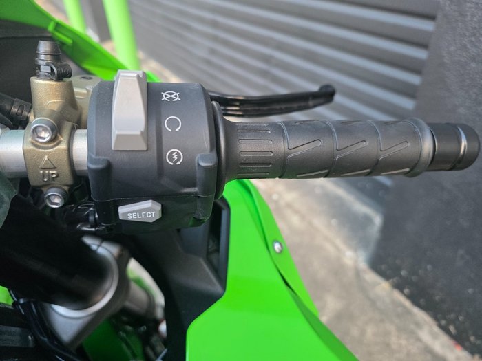 2025 Kawasaki NINJA ZX-10R GREEN