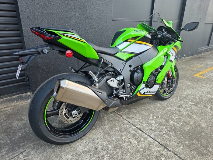 2025 Kawasaki NINJA ZX-10R GREEN